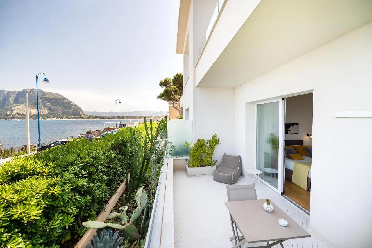 Unico Boutique Hotel D'Arte Mondello 4*,